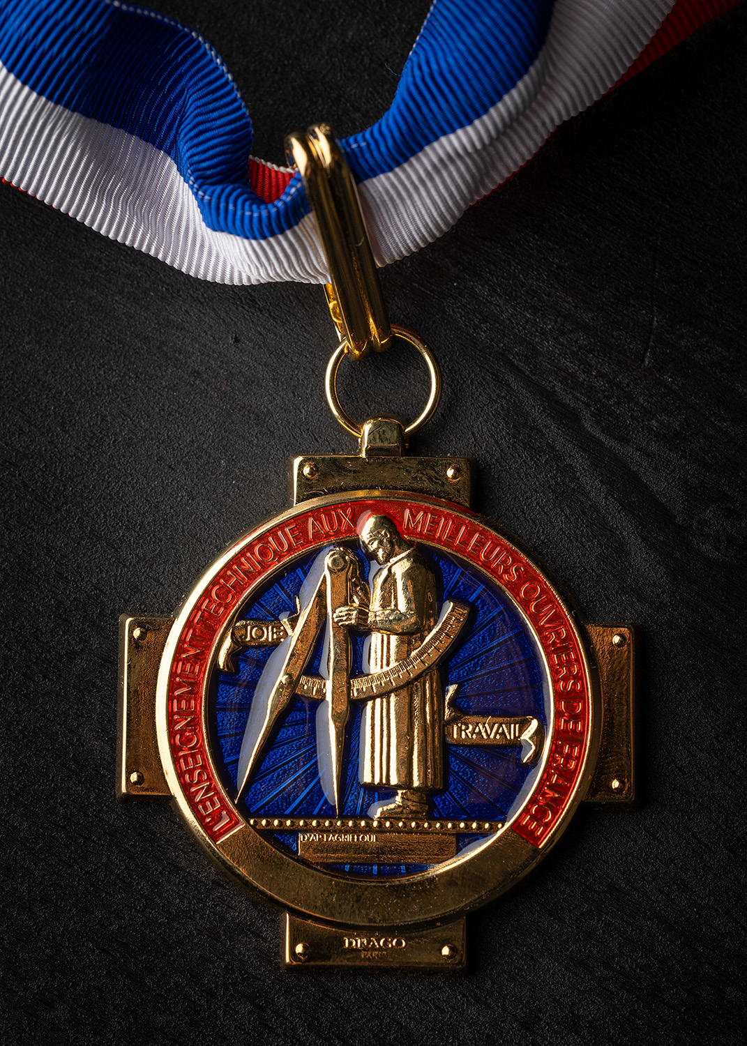 médaille-mof-brice-leclert-un-des-meilleurs-ouvriers-de-france médaille-mof-brice-leclert-un-des-meilleurs-ouvriers-de-france
